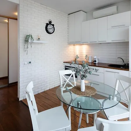 Ziedondarza Park One Bedroom With Balcony Apartman