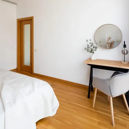 Ziedondarza Park One Bedroom With Balcony Apartman