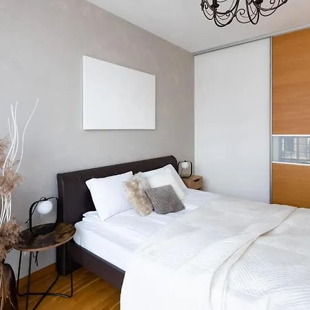 Ziedondarza Park One Bedroom With Balcony *