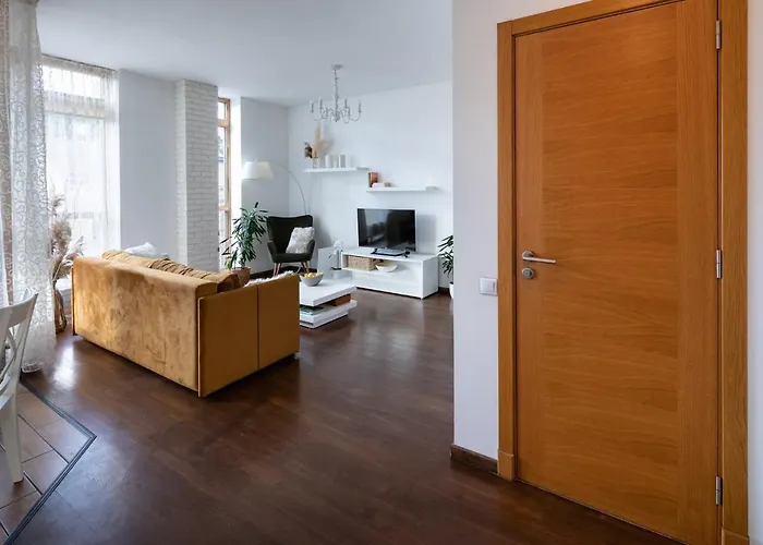 Ziedondarza Park One Bedroom With Balcony *