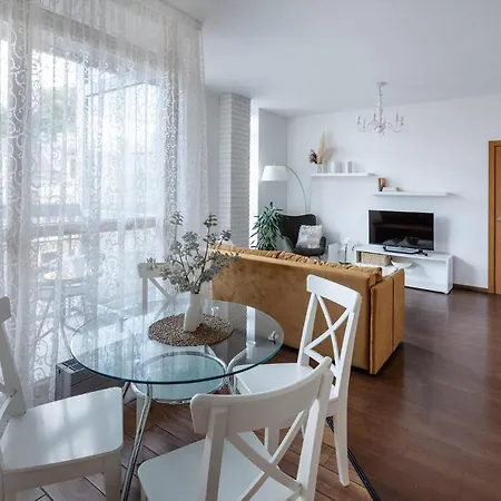 Ziedondarza Park One Bedroom With Balcony Appartement *