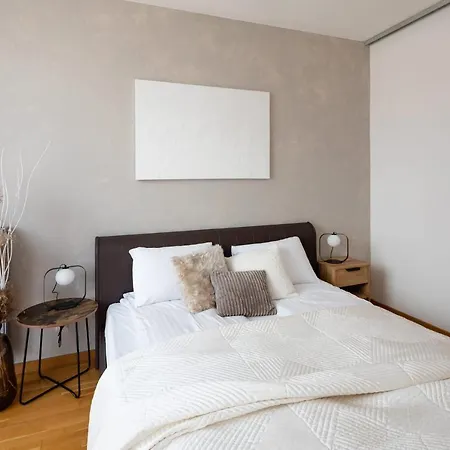 Ziedondarza Park One Bedroom With Balcony